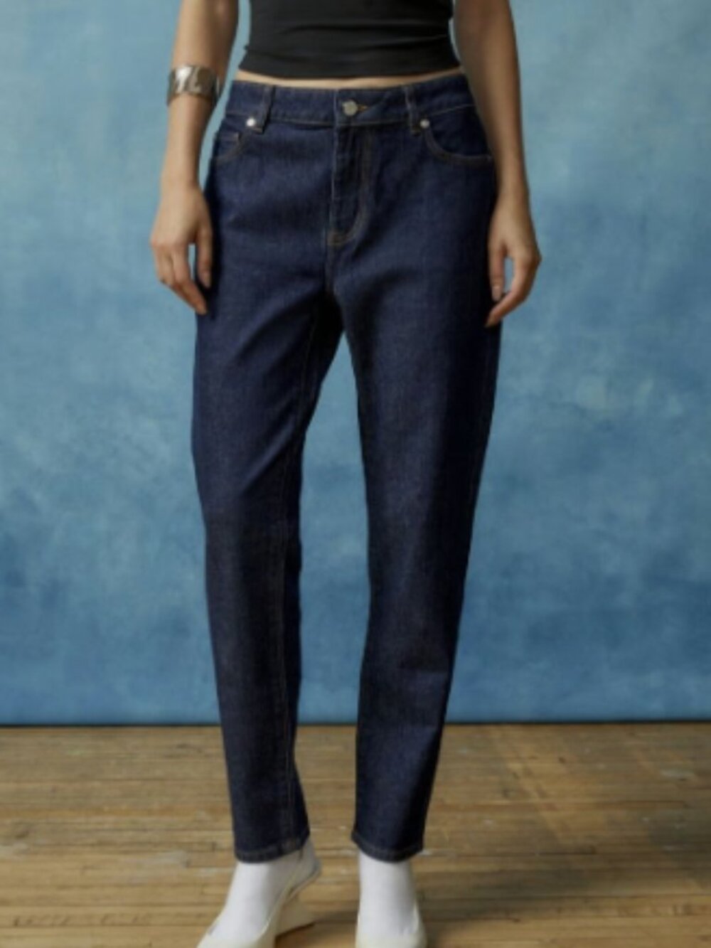 BDG Mid-Rise Skinny Jean brand new with tags size 27